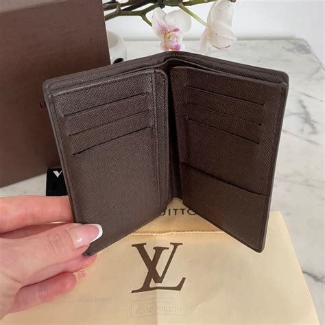 lv james wallet